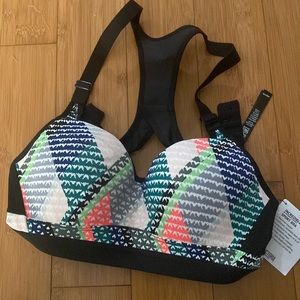 - Victoria Sport Bra Padded Underwire
